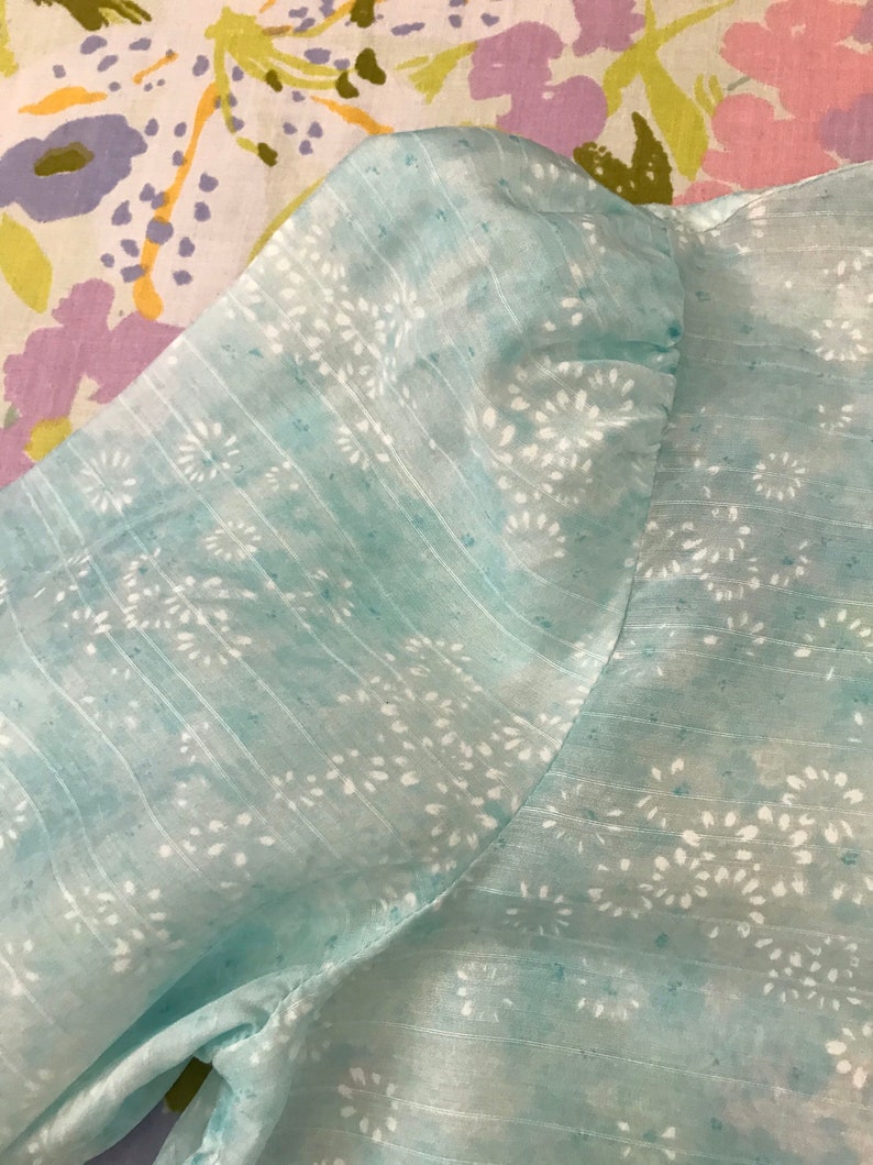 lace trim Peter pan collar and long sleeves Sz L Vintage 70\u2019s 80\u2019s sea foam green floral blouse button front shirt with puff sleeves