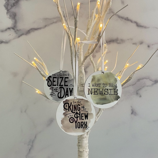 Newsies Round Ornament