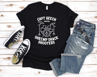 Camiseta tamanho adulto do Capitão Geech e os Atiradores do Shrimp Shack
