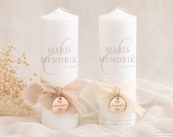 High-quality wedding candle "Maris" with ribbon pendant in acrylic, available in either cream/gold or nude/rose gold.