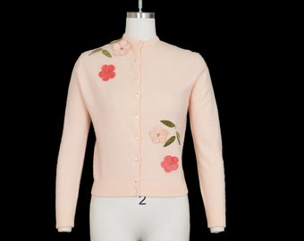 Vintage 1950s Floral Cardigan - Pink Flower Applique - Long Sleeve - Pink Sweater - Small