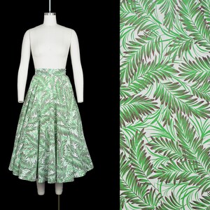 Vintage 1950s Leaf Print Skirt - Fern Pattern - Botanical - High Waist - Cotton - Extra Small - 24 25 in waist