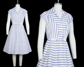 Vintage 1950s Button Front Day Dress - Shirtdress - Floral Stripe Print - Collar - Sleeveless - Blue White - Cotton - Small Medium