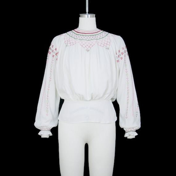 Vintage 1940s Peasant Blouse - Smocked Neckline -