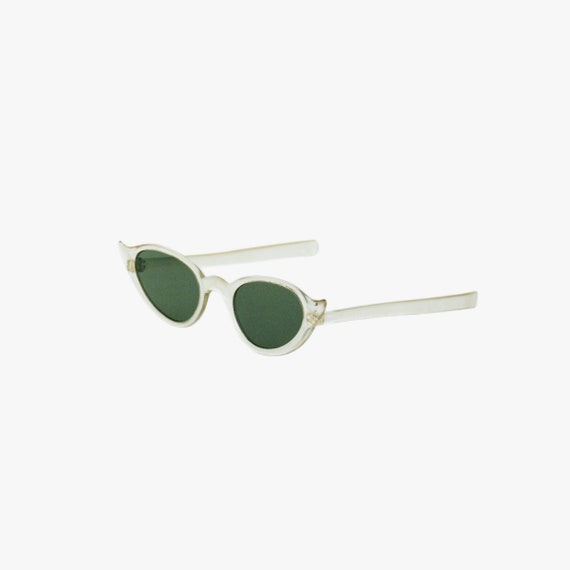 Vintage 1950's Cat Eye Sunglasses - Clear - Sharp 
