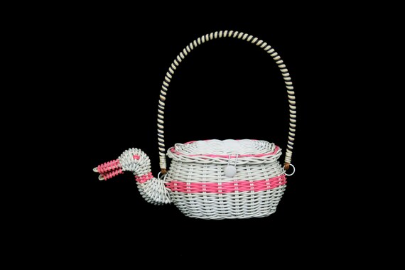 Vintage 1950s White Wicker Duck Purse - Figural Wi