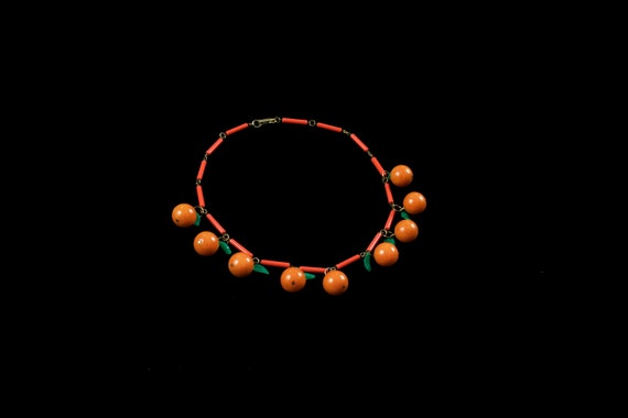 Vintage 1940's Bakelite Necklace - Orange Bakelit… - image 2