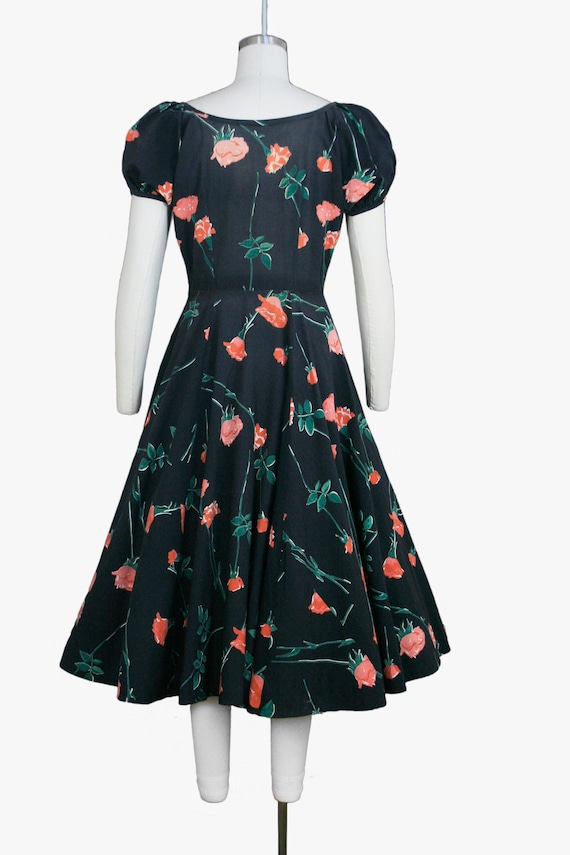 Vintage 1950s Rose Novelty Print Dress - Long Ste… - image 2