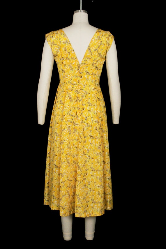 Vintage 1950s Gigi Young Dress - V - Neck - Yello… - image 4