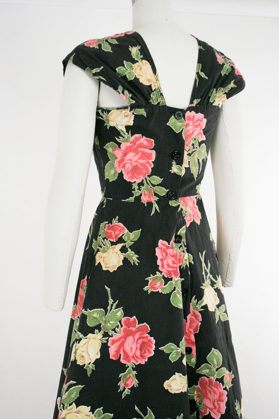 Vintage 1940s Rose Novelty Print Day Dress - Blac… - image 6