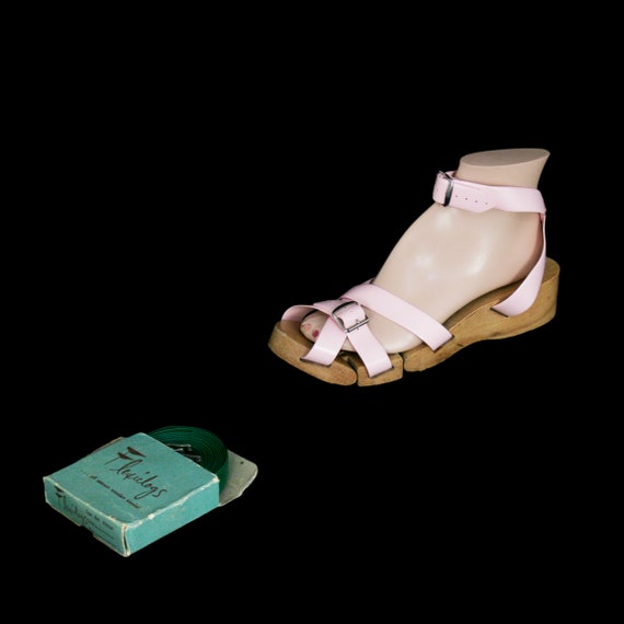 Vintage 1950's Flexiclogs - Baby Pink - Green - Or