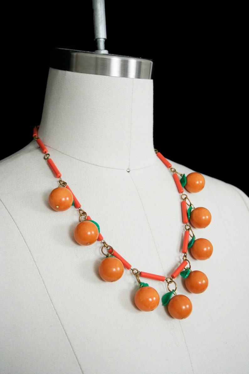 Vintage 1940's Bakelite Necklace Orange Bakelite Fruit Celluloid Green Leaves Dangle Statement Novelty Collectible Jewelry Rare image 8