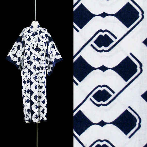 Vintage 1960s Cotton Kimono - Novelty Print - Whi