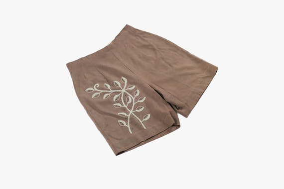 Vintage 1950s Leaf Print Shorts - Metal Studs - N… - image 4