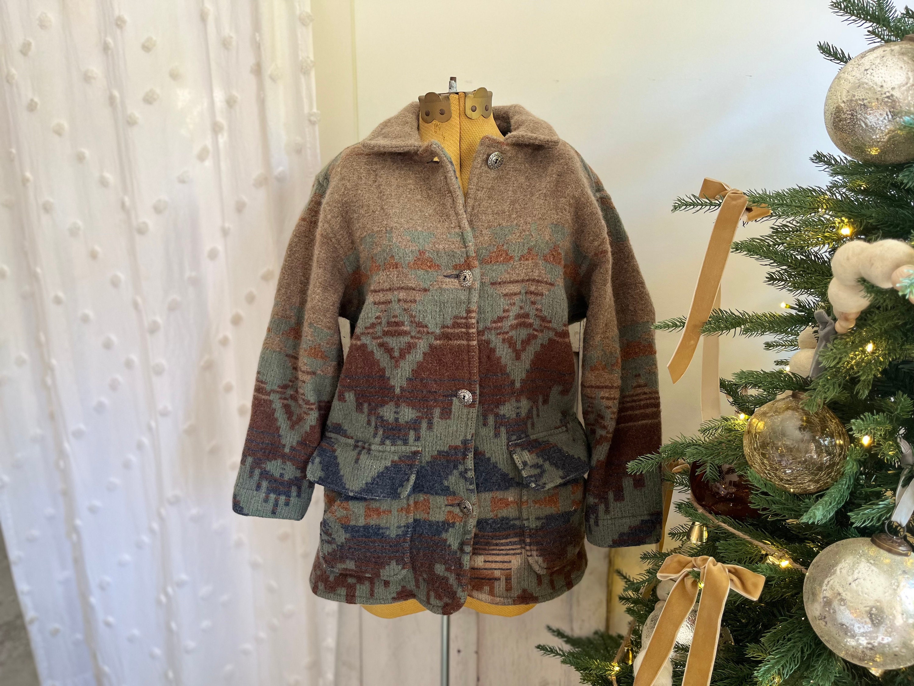 M Vintage 1980s L.L. Bean Wool Blend Southwestern/aztec Pattern Jacket - Etsy M Vintage 1980s L.L. Bean Wool Blend Southwestern/aztec Pattern Jacket - Etsy