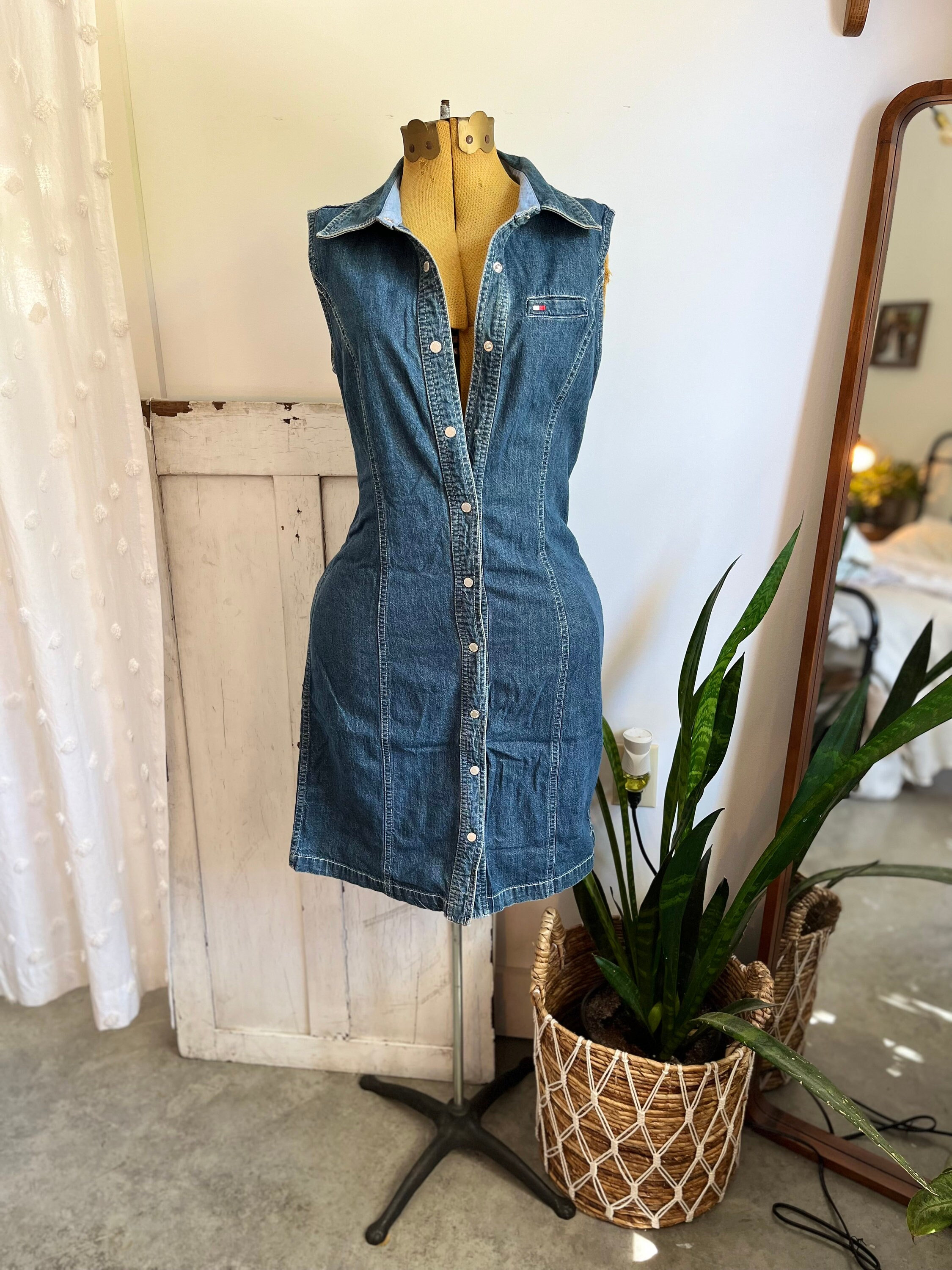 L- Vintage Tommy Hilfiger Denim Collared Dress