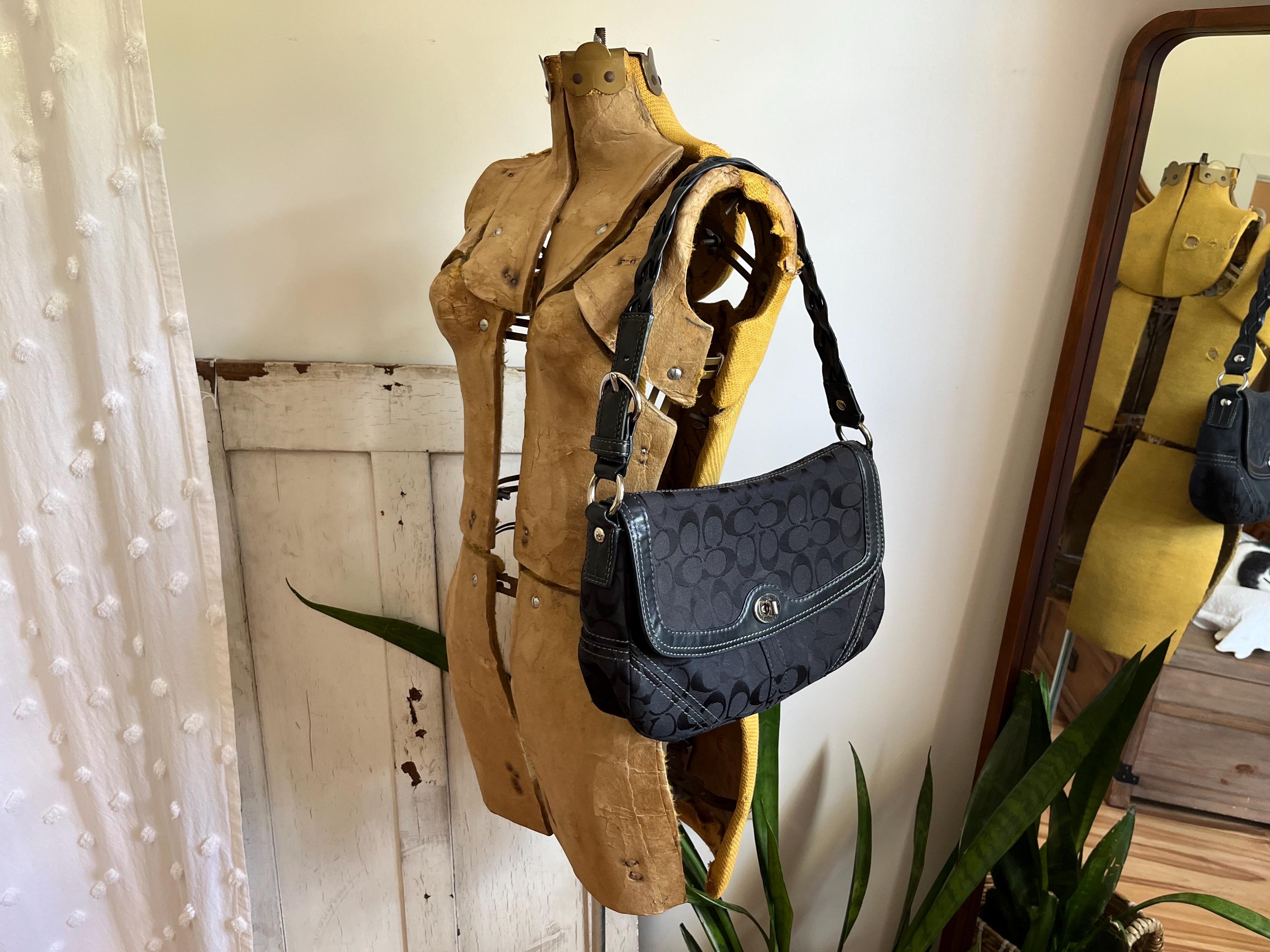 Vintage Y2K Coach #11014 Chelsea Flap Shoulder Bag With