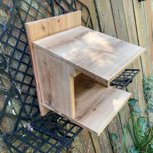 素朴な杉材で作られた、アメリカロビン、ツバメの巣棚。 - Etsy 日本