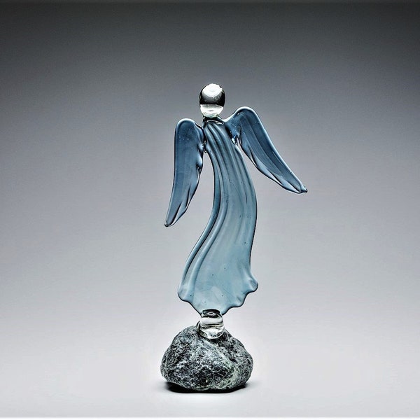 Figurine d'ange gardien en verre bleu-vert / Cadeau pour maman, grand-mère / Statue d'ange de Noël / Décoration d'intérieur en verre à collectionner / Cadeau de retraite