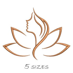 Peut inclure: Un motif stylisé de fleur de lotus de couleur cuivre, avec un profil de femme au centre. Le texte "5 SIZES" est inclus dans une police manuscrite, indiquant les options de taille. Idéal pour la broderie ou l'artisanat.