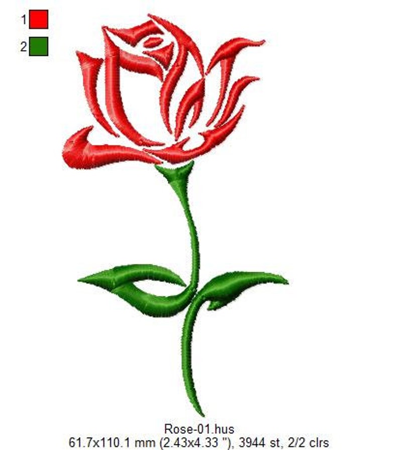 Puede incluir: Un dise&ntilde;o de bordado de rosa estilizado en rojo y verde. La rosa est&aacute; delineada en rojo y el tallo y las hojas son verdes. El dise&ntilde;o mide 61,7 mm por 110,1 mm y tiene 3944 puntadas.