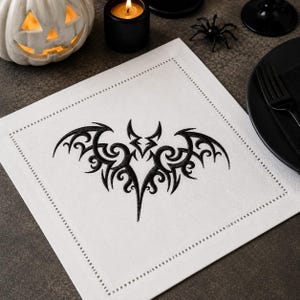 Nietoperz nr 01 Wzór haftu maszynowego Gotycka sylwetka nietoperza Halloween Natychmiastowe pobieranie Wypełnienie ściegiem 5 rozmiarów Dekoracyjne ozdobne haftowanie