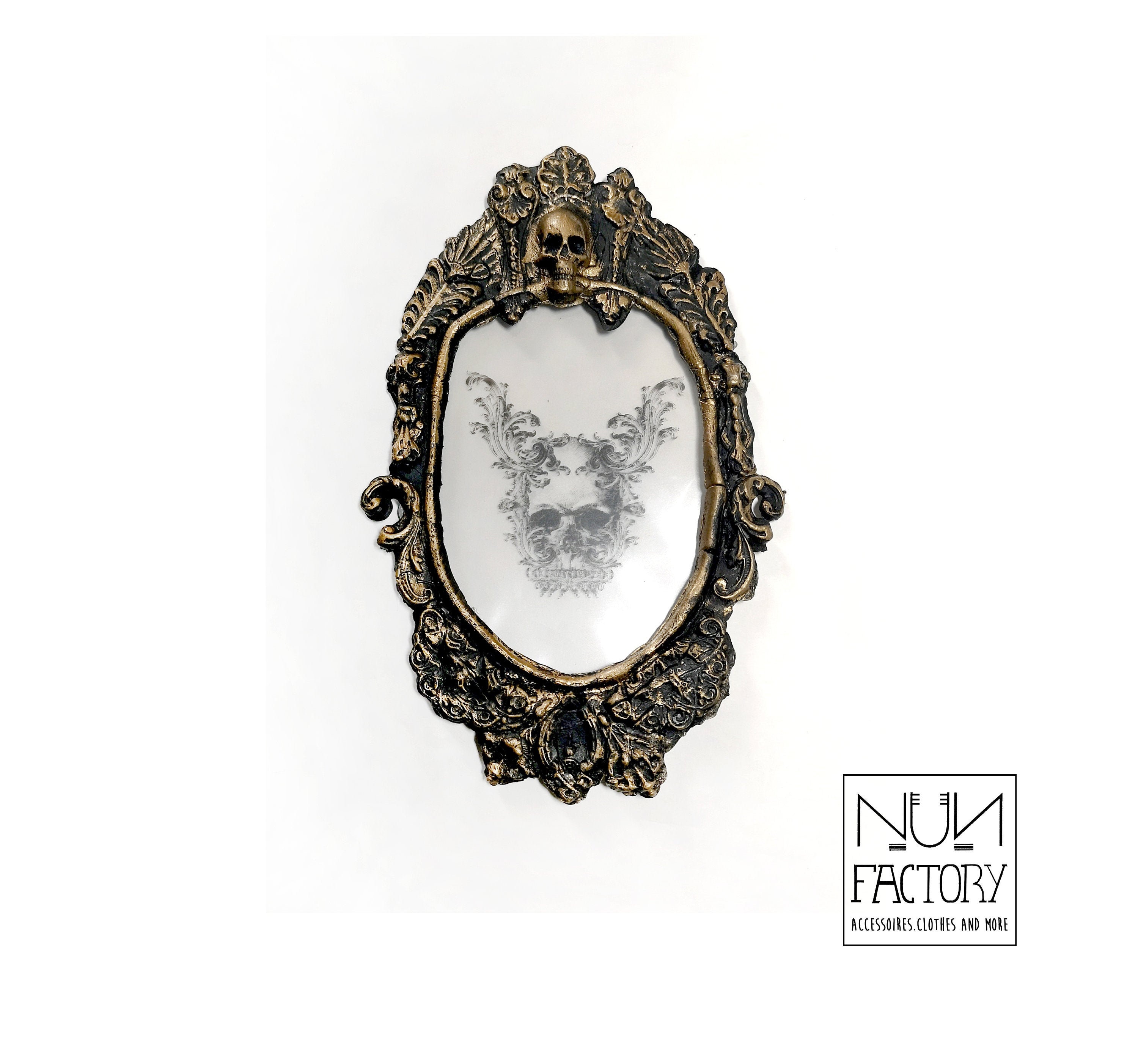 Cadre /Fame Baroque Oldskull Helmet