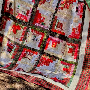 Christmas Log Cabin Quilt, Handmade Patchwork Holiday Blanket, Green Minky Backing, Cozy Farmhouse Christmas Throw, 62 x 62”