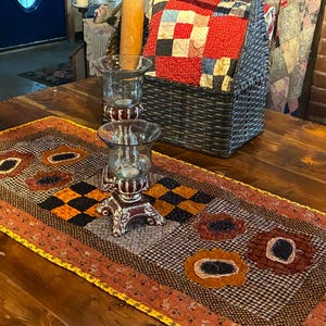 Fall Sunflower Quilt Tablerunner Tea Dyed Reversible Civil War Print Country Primitive 20 x 42”