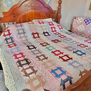 Vintage Old Queen Size Patchwork Quilt, Traditional 77 x 90”
