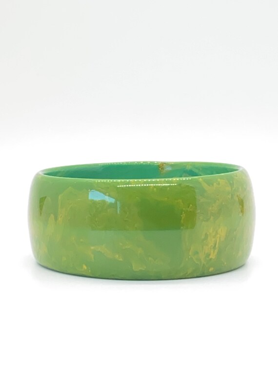Vintage 30s Marbled Green Bakelite bangle