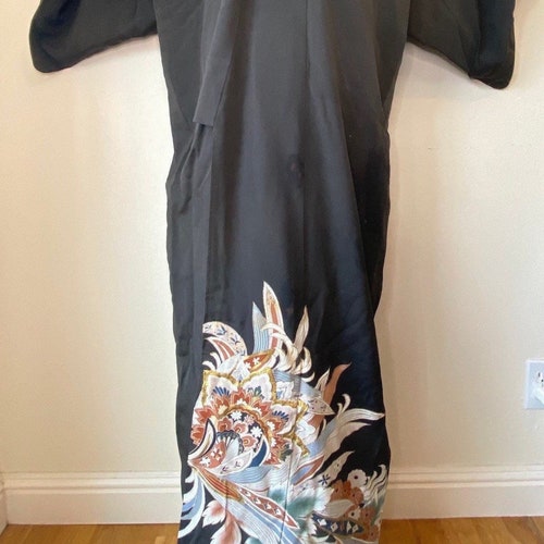 Kimono antiguo bordado dorado pintura dorada seda crepé
