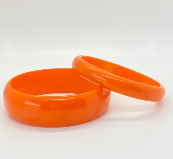 Vintage 1930s Bakelite Bangle Oval Orange