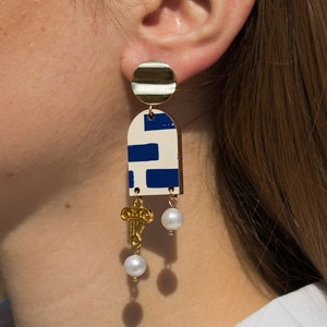 Greek mythology column earrings, Mediterranean island aesthetic earrings with pillars and pearls, Aegean blue and cream wooden earrings