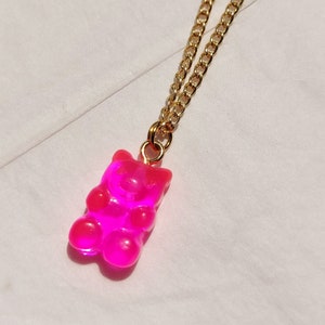 Fuchsia gummy bear necklace, 90s party chain pendant, Cute acrylic bear necklace, Girly teddy bear necklace, Aesthetic jelly bear pendant