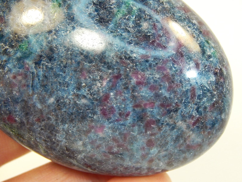 Ruby Kyanite Fuchsite Palmstone 188g Healing Crystals ERGF Palm Stone Crystal