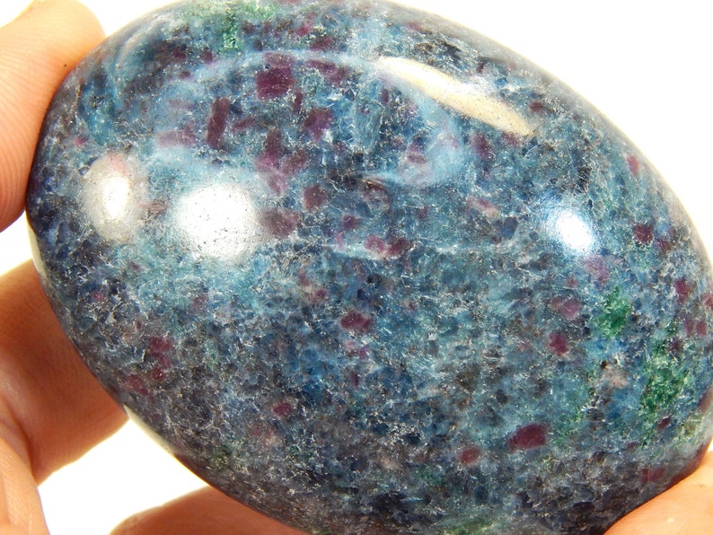 Ruby Kyanite Fuchsite Palmstone 188g Healing Crystals ERGF Palm Stone Crystal