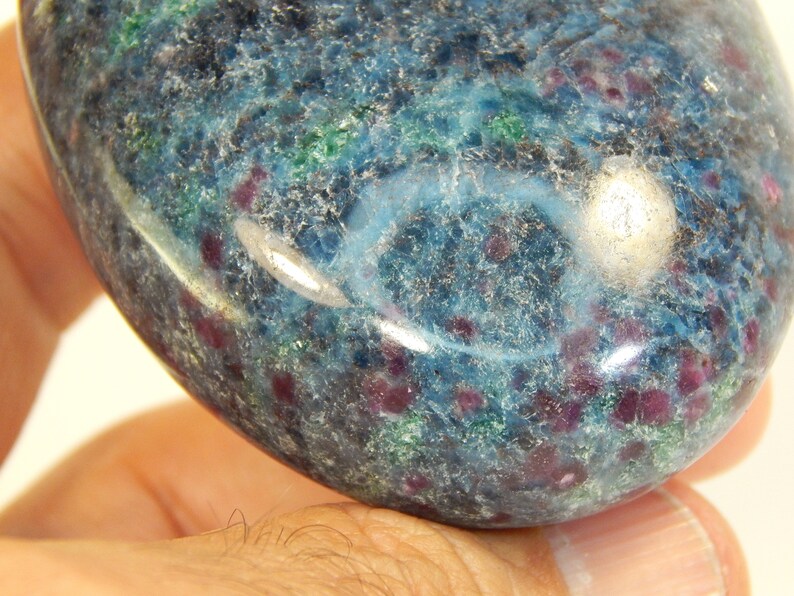 Ruby Kyanite Fuchsite Palmstone 188g Healing Crystals ERGF Palm Stone Crystal