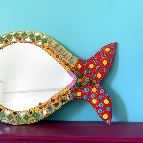 miroir mosaïque et peinture  "poisson citron" 60 X 38 cm poisson décoration murale