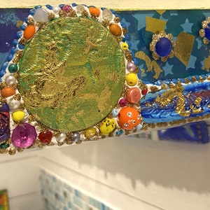 miroir mosaïque de verre Traces 7 papillon 60 X 45 cm en verre peint et céramique-émaux perles-décoration en couleurs image 6