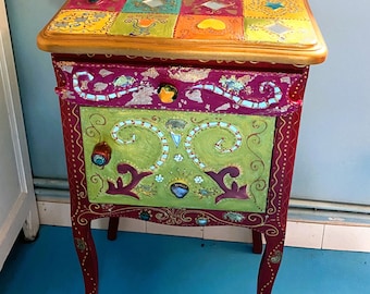 chevet vintage "expérience" meuble recyclé en mosaïque et peinture fait main-- décoration de maison  unique