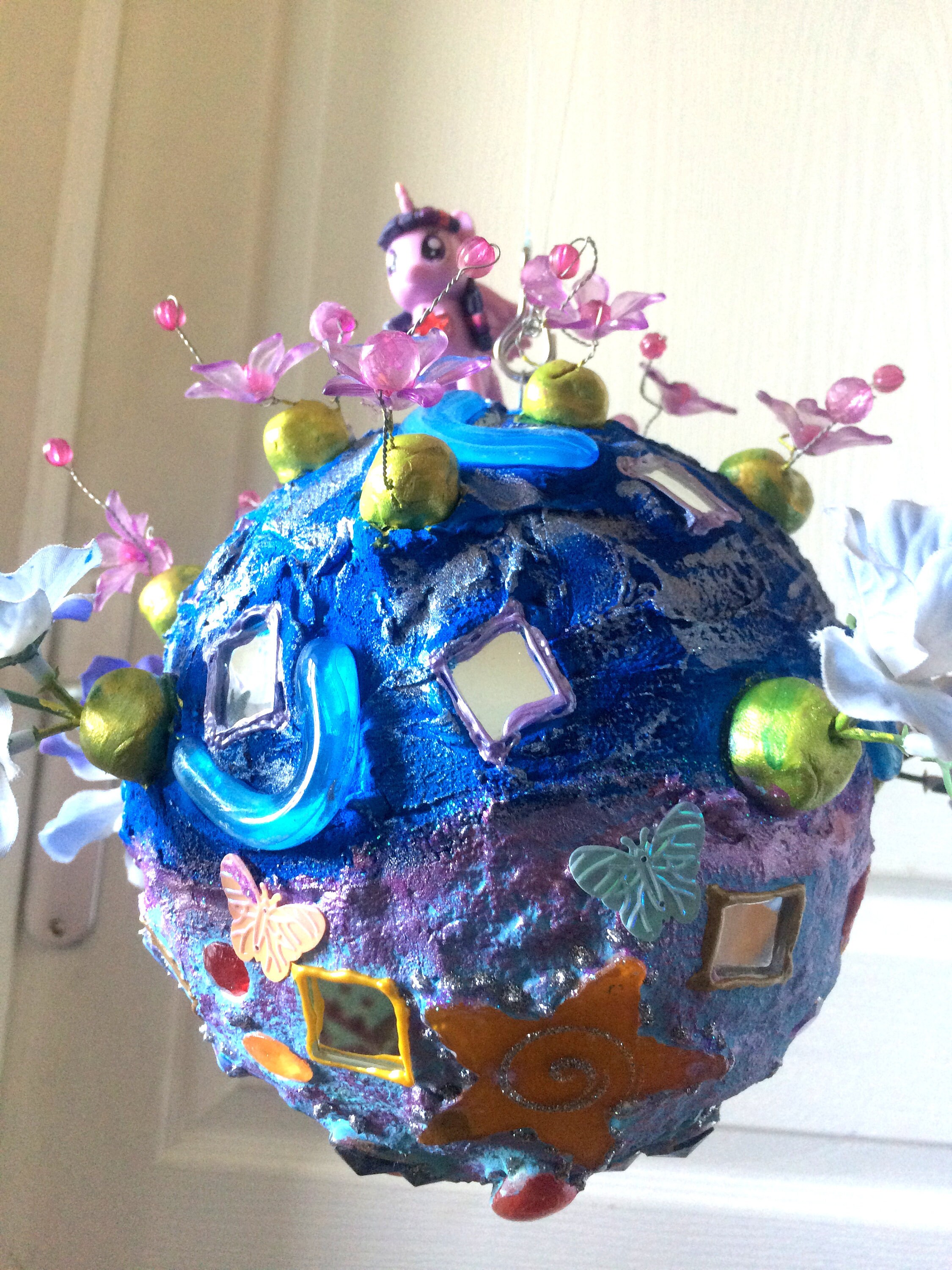 Mobile Planète Joyeuse Licorne Rose Mobile Pop Art