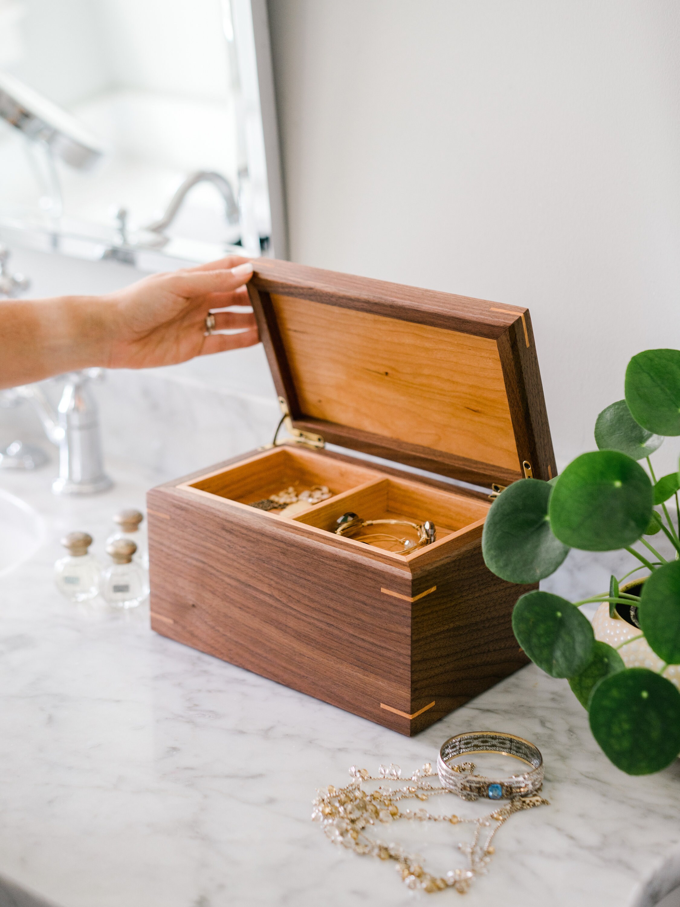 Comcast Dvr Box for sale Only 4 left at 75