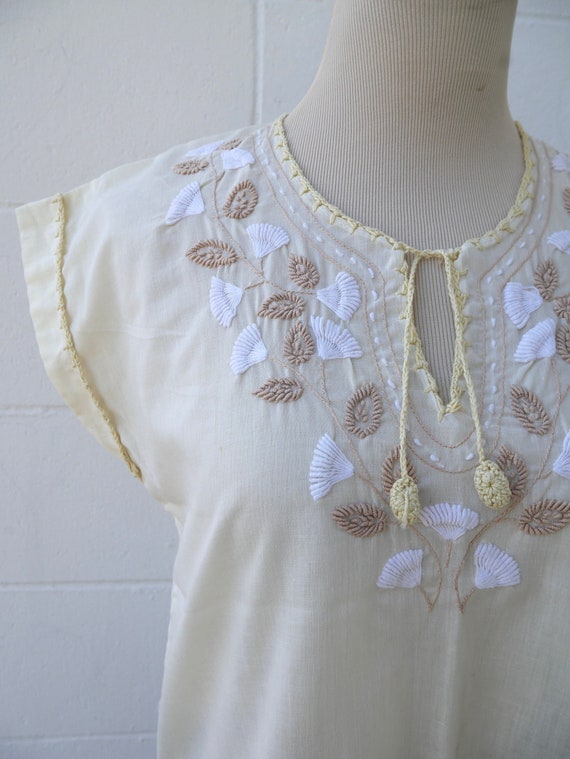 vintage embroidered smock top | floral motif | po… - image 1
