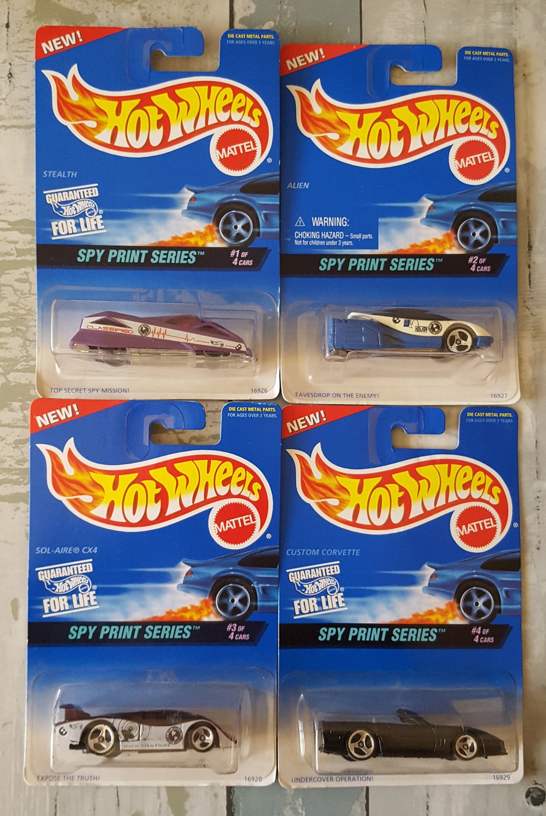 Hot Wheels – Spy Print Series – 4 Cars - Stealth #553, Alien