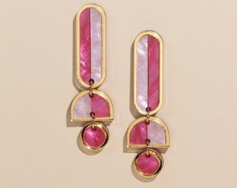 Boucles d'oreilles en acrylique rose, boucles d'oreilles pour professeur d'esthétique, bijoux maximalistes en lucite légers