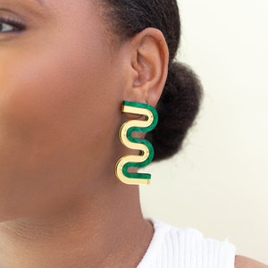 Vea Mini // Bold Squiggle Statement Earrings Green and Gold image 2