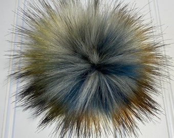 Luxe Cosmos Long Hair Faux Pom