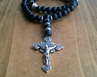 Schwarzer Holzperlen-Rosenkranz: Silbernes Kruzifix, katholischer Schmuck