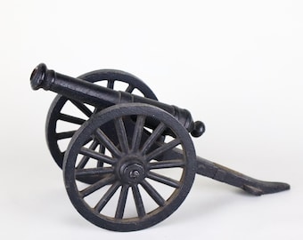 Civil War field cannon model cast iron Gettysburg plaque 1/3 MFCO 8.5 inches 1960s